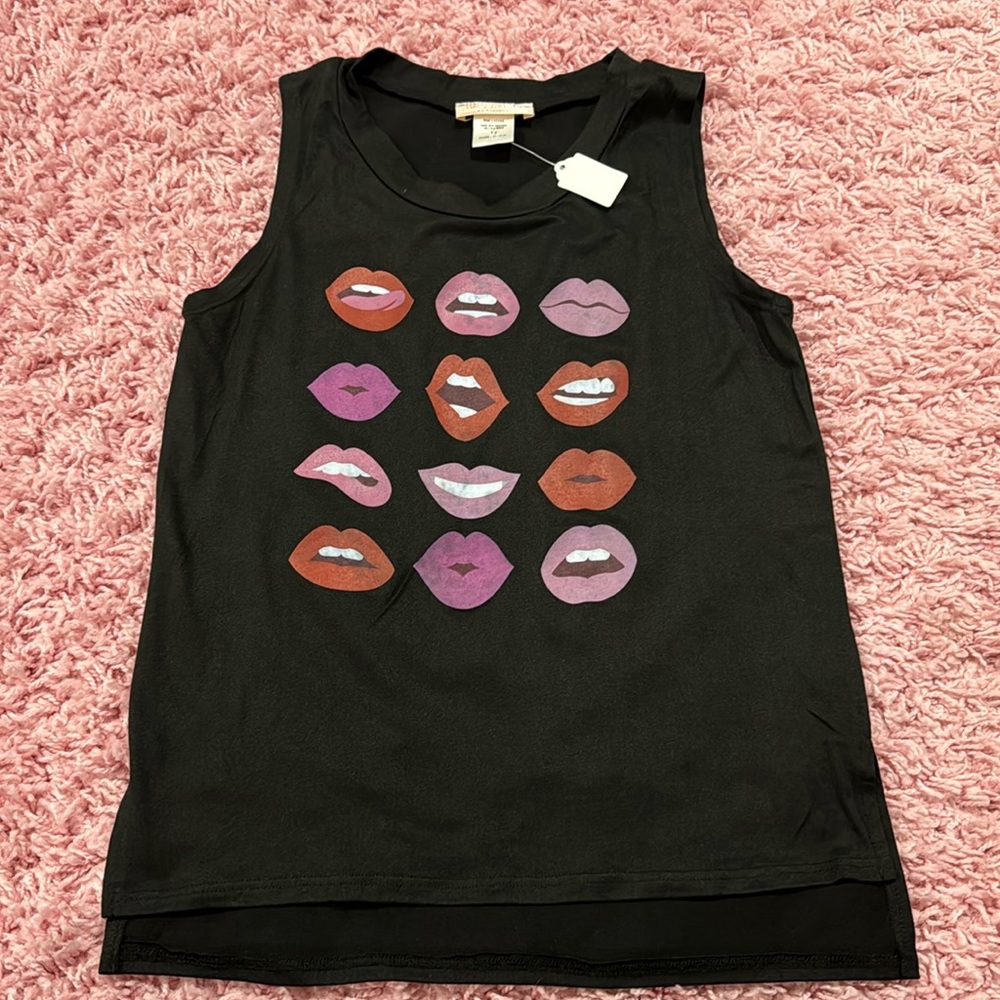No, with tags adorable smiles, tank top